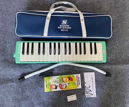 Melodion suzuki 37D