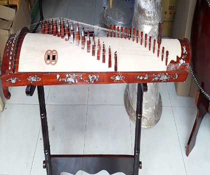 Đàn tranh 16 dây khảm đỏ