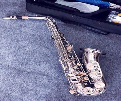 kèn Saxophone Alto Victoria trắng